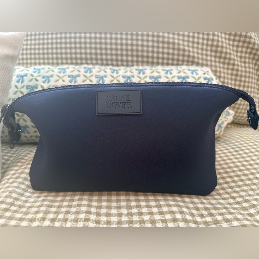 Dagne Dover XL hunter toiletry bag